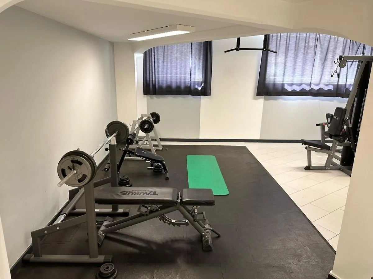 Apartment Meos 1 -Zentrum-Balkon-Parkplatz-Gym-Uniklinik Leipzig Germany